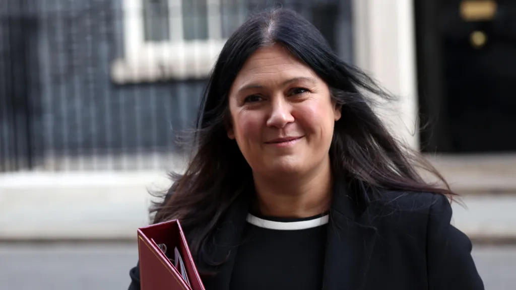 BBC licence fee &#039;unenforceable&#039;, says culture secretary