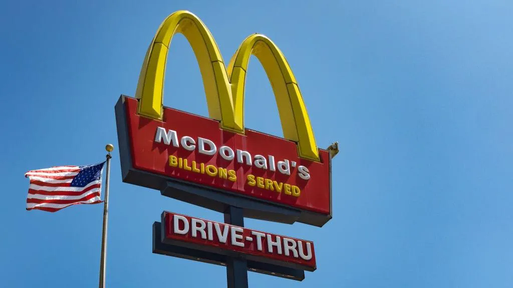 McDonald&#039;s posts biggest US sales drop since Covid