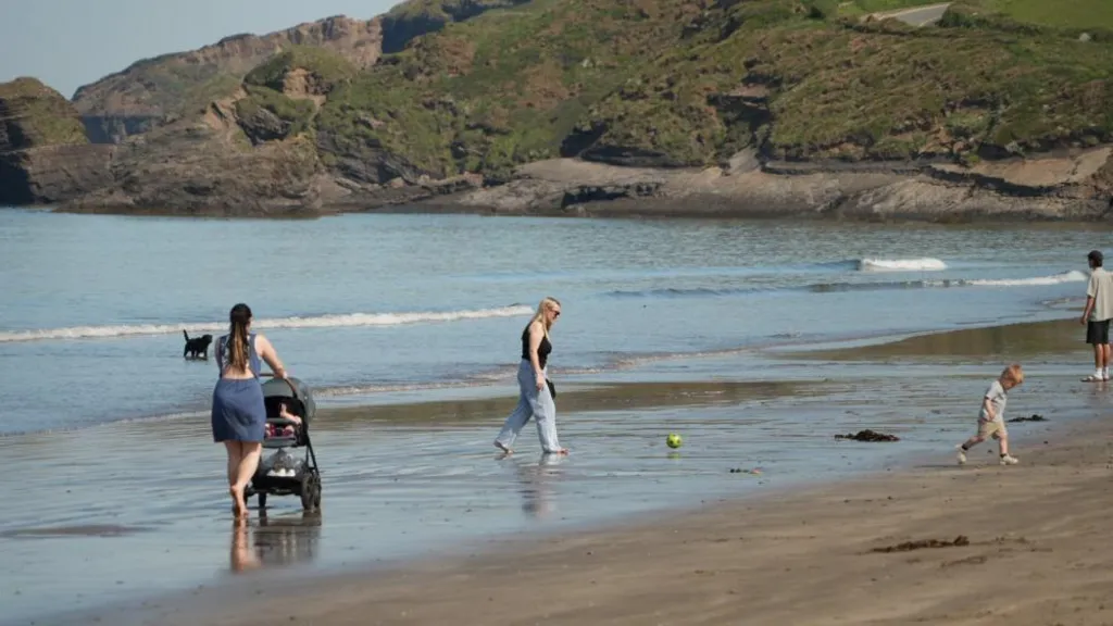 Hottest ever start to May as temperatures hit 29C