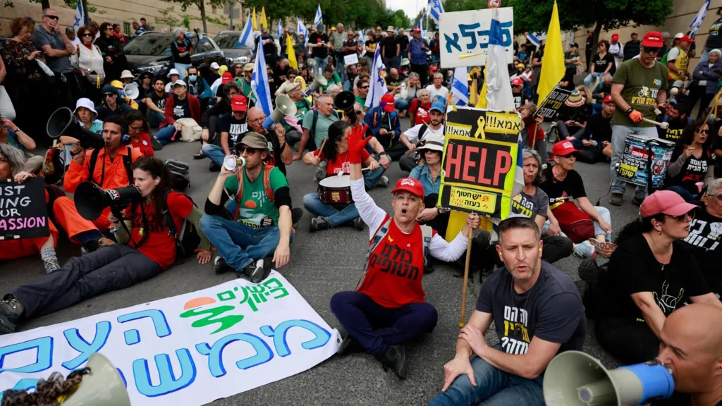 Israel PM &#039;uncertain&#039; over condition of three Gaza hostages
