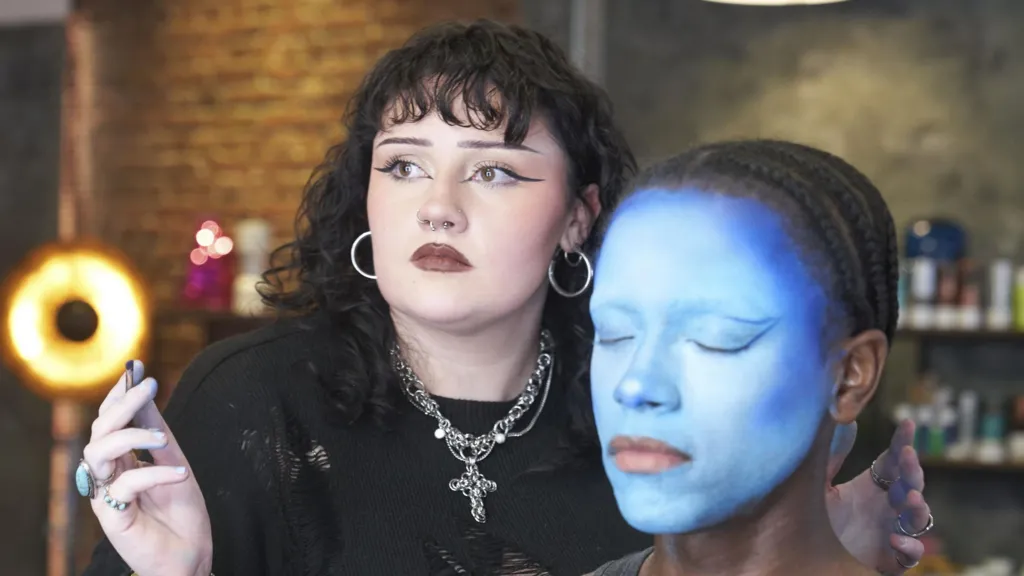 The make-up artist using colours she can&#039;t see