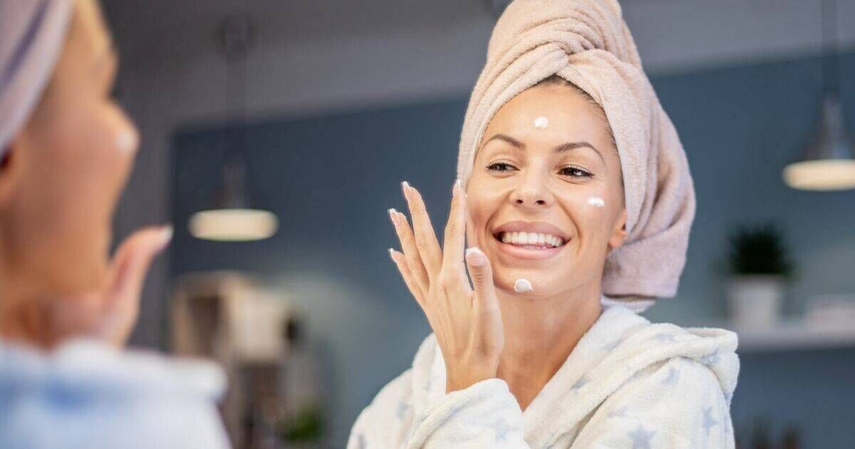 Beauty fans swear by L&#039;Oreal &#039;youth in a pot&#039; anti-ageing cream that&#039;s now 50% off