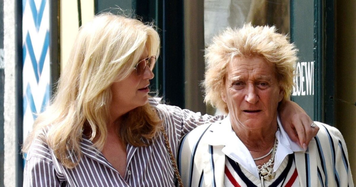 Rod Stewart issues health warning as he leans on Penny Lancaster in family snaps