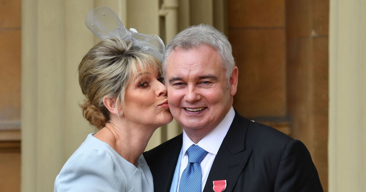 Eamonn Holmes and Ruth Langsford cut ties as host &#039;dragging his feet&#039; with divorce