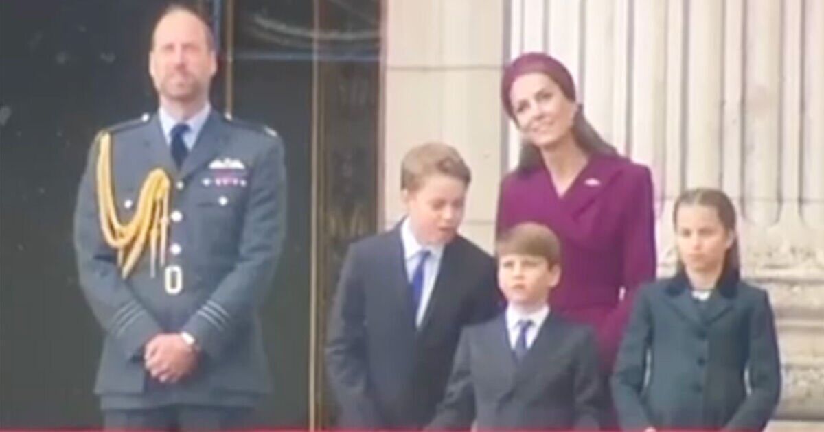 Prince George takes charge as lip reader spots touching chat with Louis and Kate