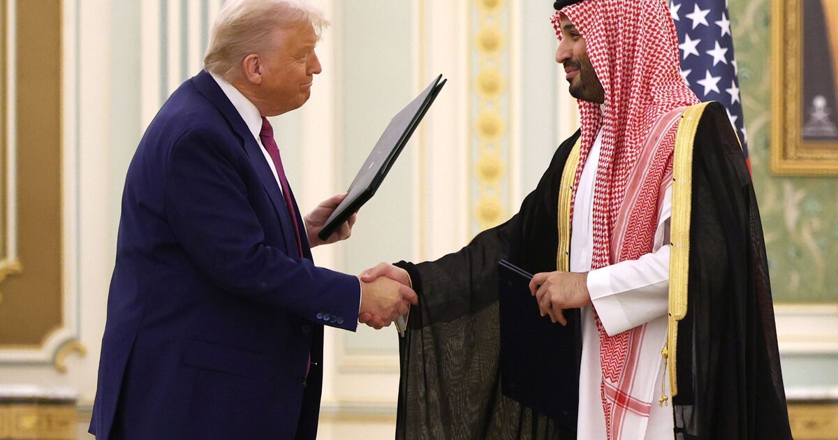 Donald Trump signs huge £107bn arms deal with Saudi Arabia - &#039;biggest in history&#039;