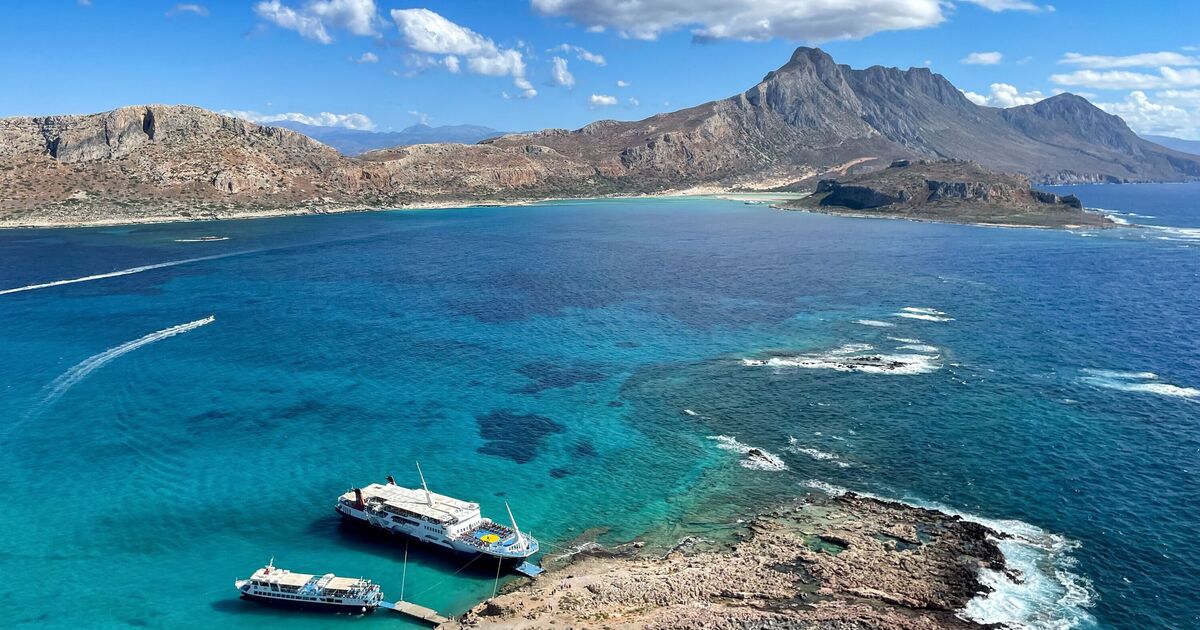 Tsunami warning as powerful 5.9 earthquake strikes off coast of popular Greek island