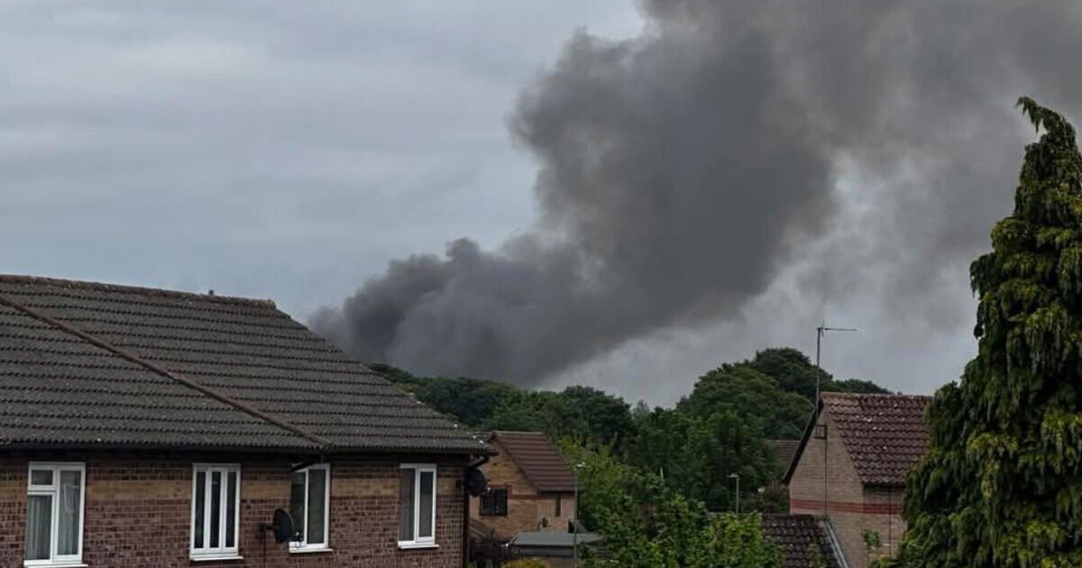 Bicester fire LIVE: Chaos as loud explosions heard near UK heritage site