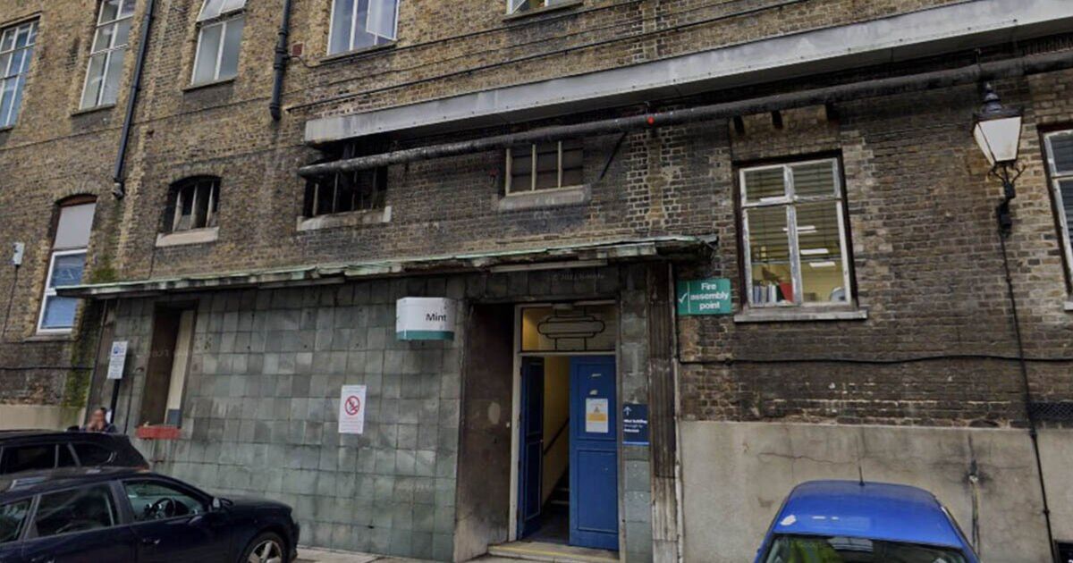 St Mary&#039;s fire LIVE: London hospital evacuated with large-scale response