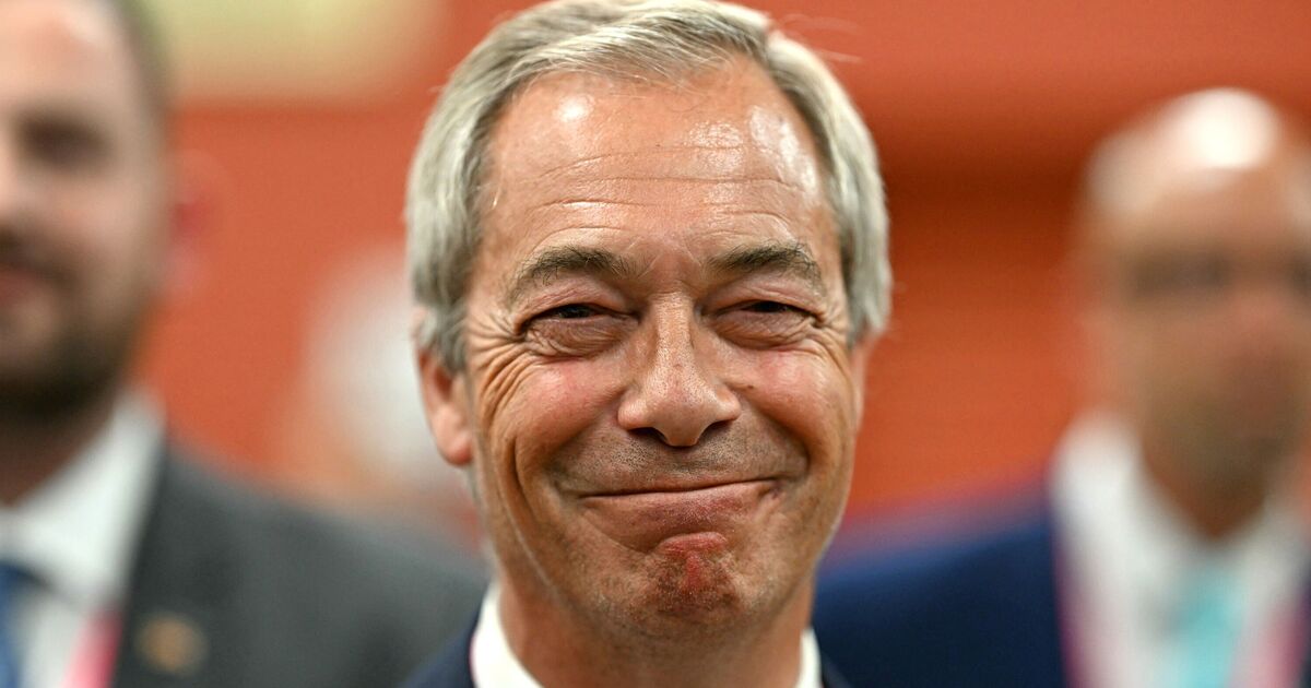 Nigel Farage vows to kick Keir Starmer out of No 10 in brutal takedown
