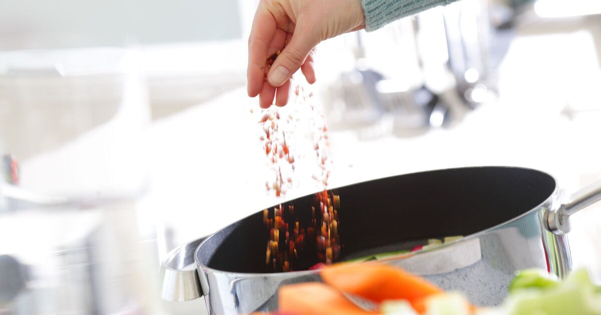 UK households urged to add garlic, ginger and chili to food
