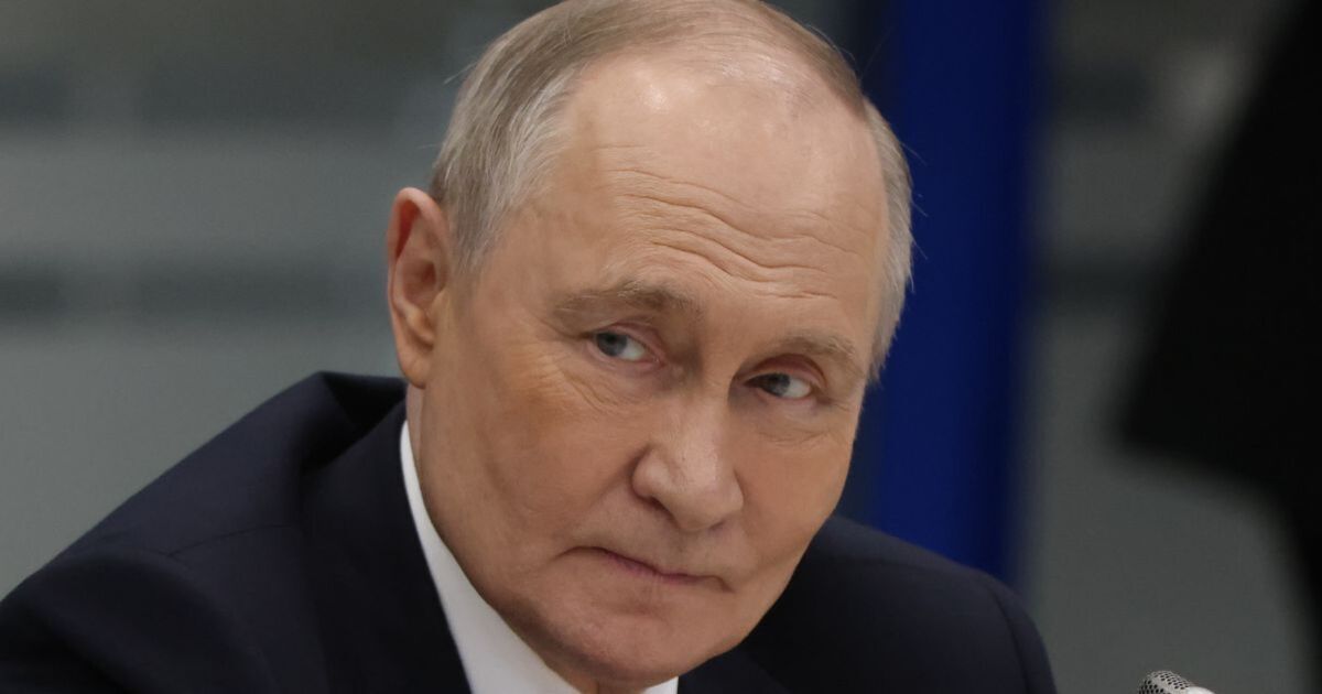 Russia threatens to &#039;destroy&#039; Ukraine as Kremlin defies Donald Trump&#039;s ceasefire demands