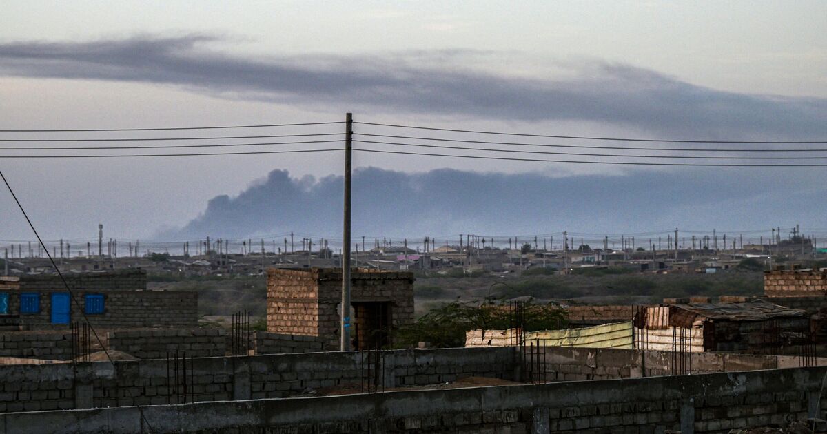 Chaos in the Red Sea as major African port city under fire