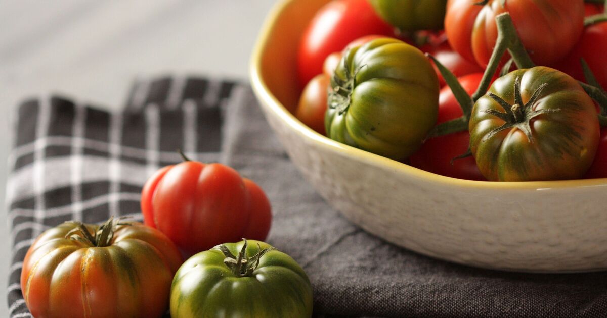 Warning issued to anyone who puts tomatoes in the fridge