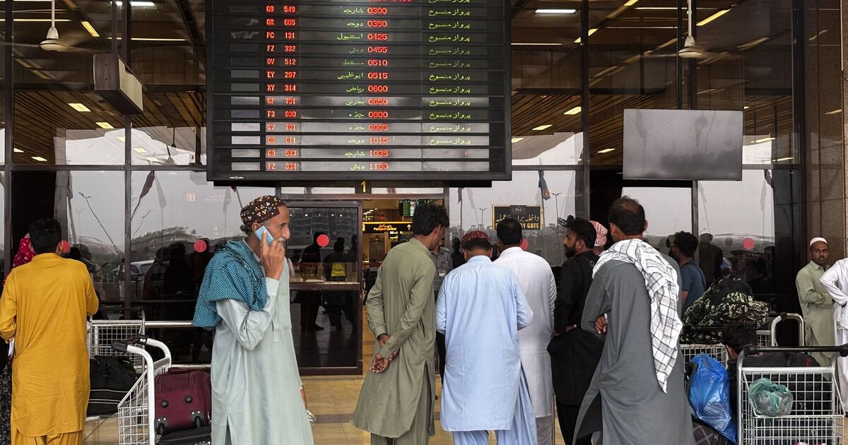 Travel chaos in huge country with 27 airports closed and 430 flights cancelled