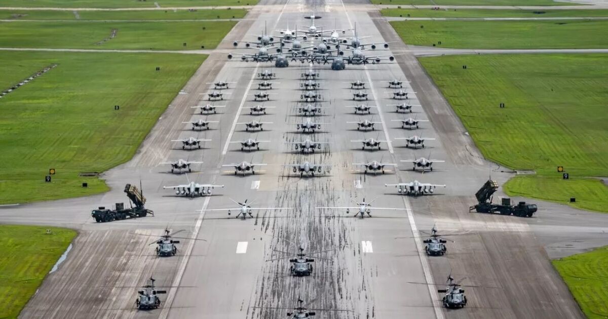 US shows off military might at its Pacific base near Taiwan