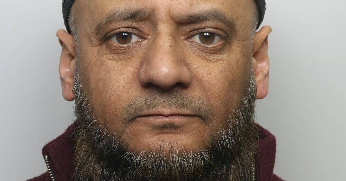 &#039;Abhorrent&#039; paedophile who &#039;passed around&#039; girl, 10, has sentence changed