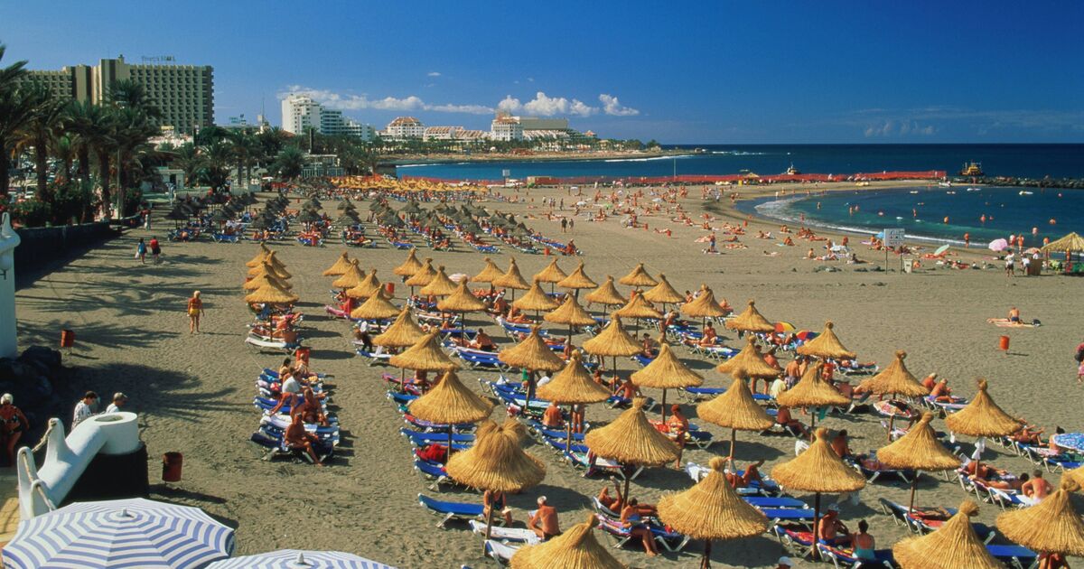 Tenerife and Lanzarote tourists issued &#039;extreme&#039; 11am to 5pm warning in Canary Islands