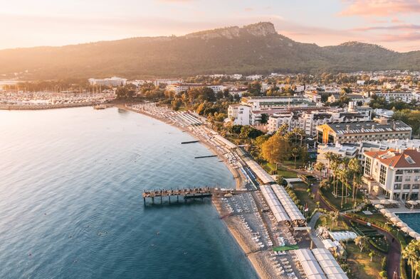 &#039;I stayed at an ultra-all-inclusive resort with unlimited food and champagne 24/7&#039;