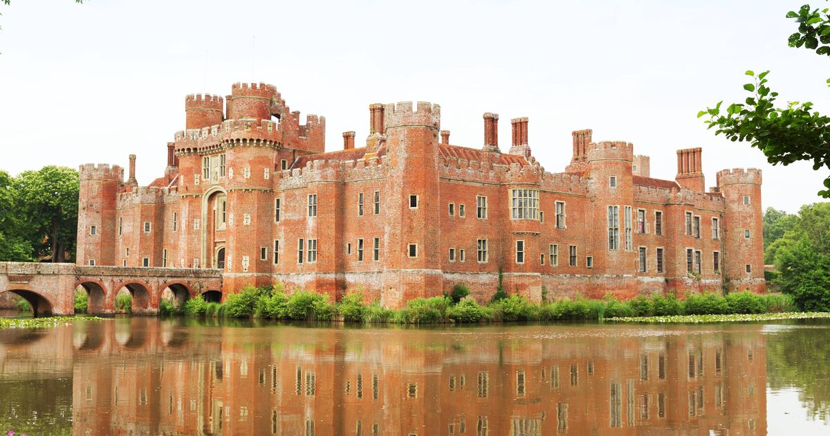 UK&#039;s stunning fairytale castle with difficult to pronounce name and magnificent gardens