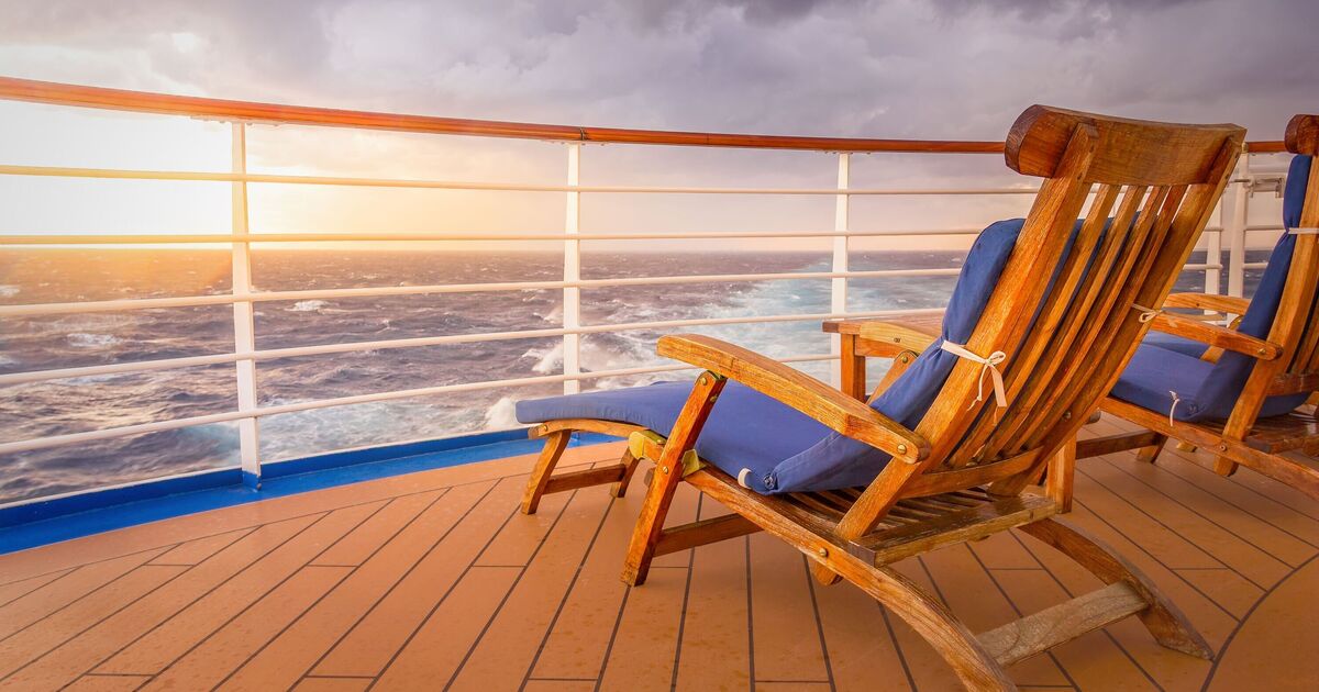 Cruise ship tourists urged to do 1 thing to make sure they get a sunbed