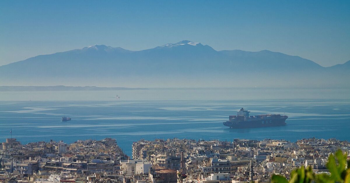 UK Foreign Office issues Greece travel alert