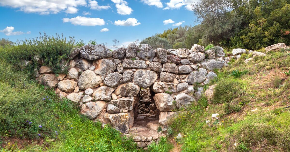World’s oldest bridge that&#039;s still standing after 3,354 years