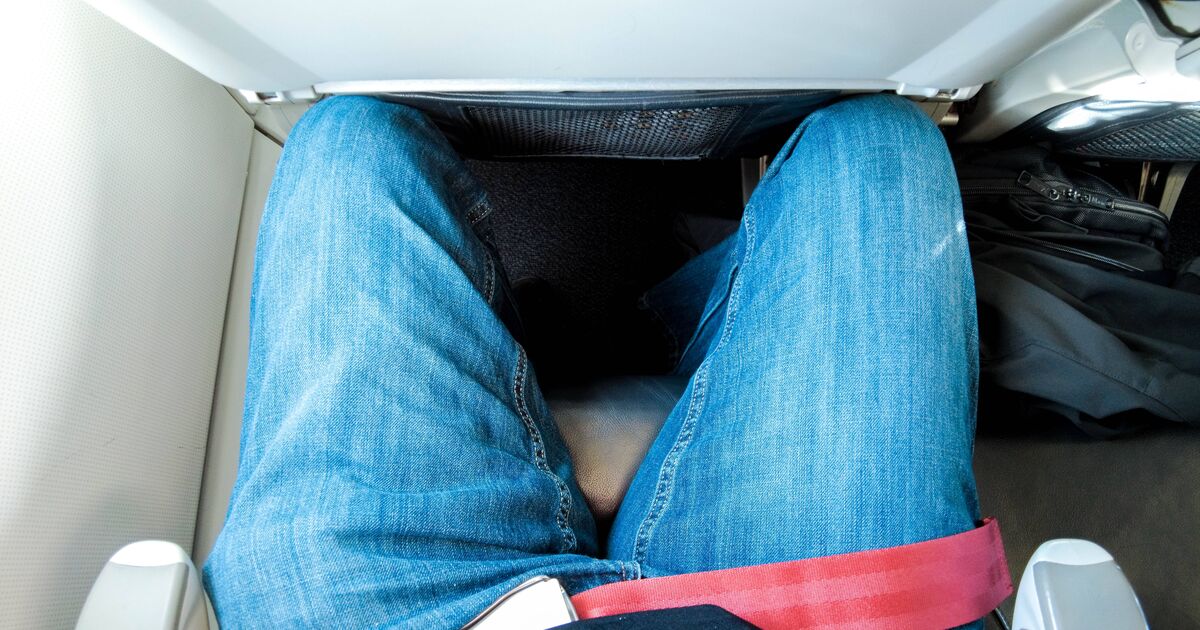 Flight attendant issues verdict on when you can recline seat